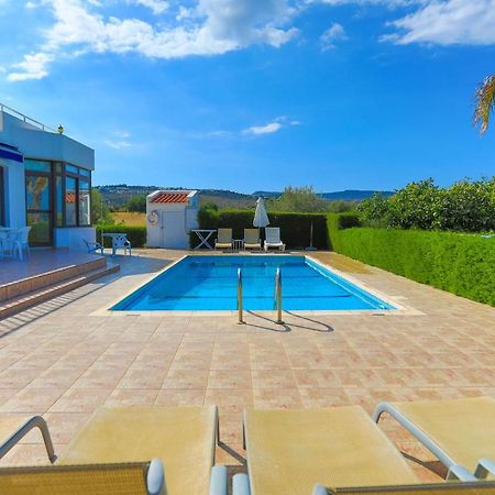 Villa Stavriella Лачи Екстериор снимка