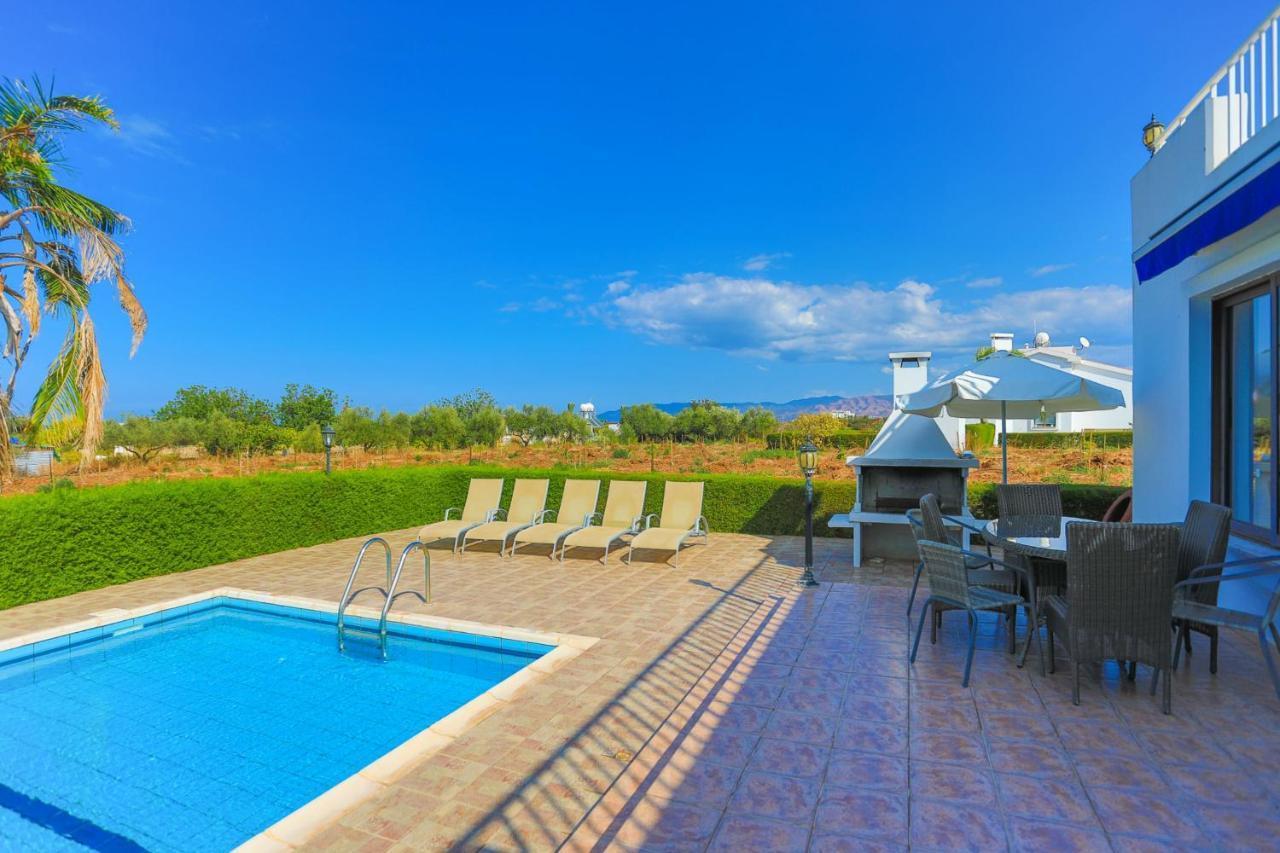 Villa Stavriella Лачи Екстериор снимка